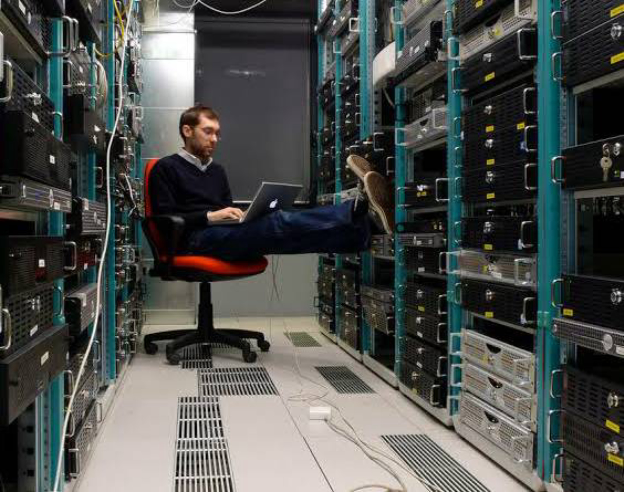 Network engineer job openings bowl icon
