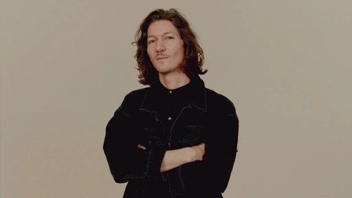 Post Photo
